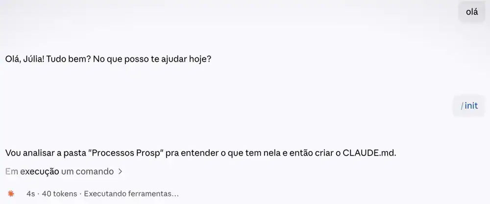 Conversa no Claude com o comando /init enviado e a resposta Vou analisar a pasta Processos Prosp pra entender o que tem nela e então criar o CLAUDE.md